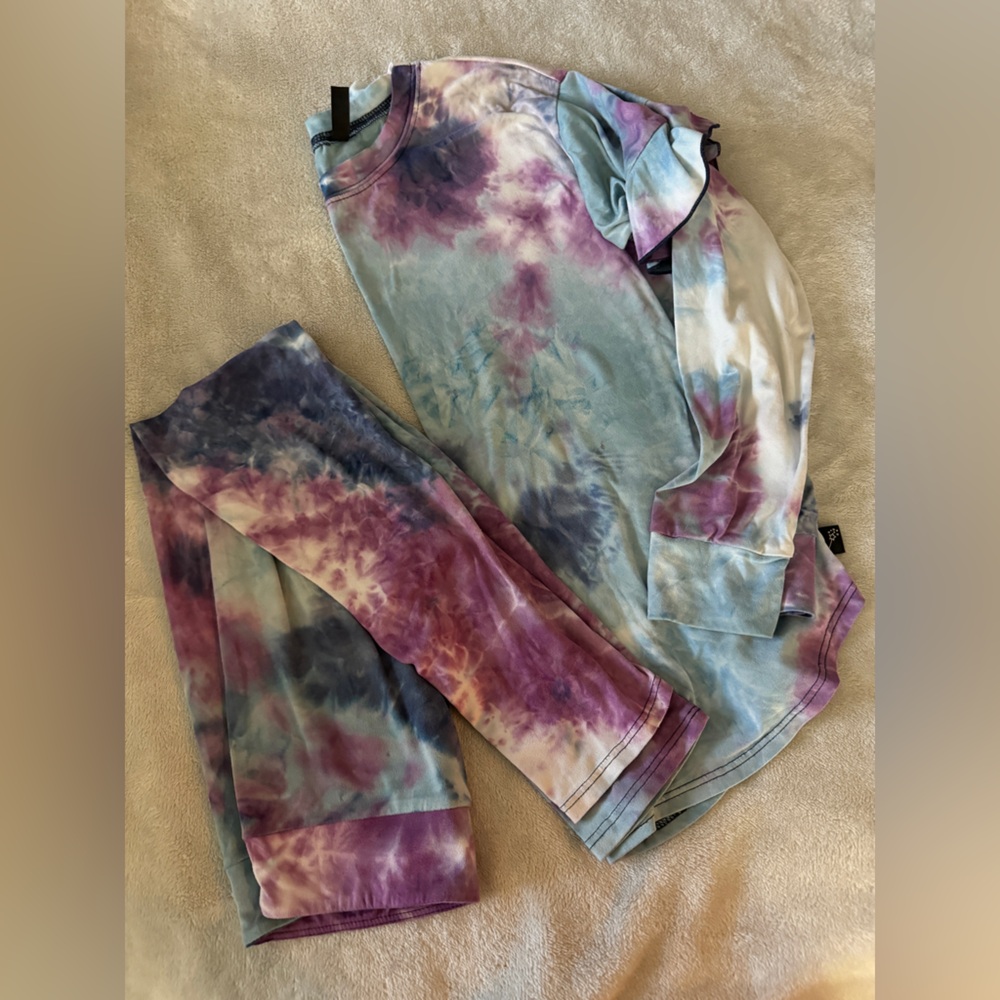Pixie Lane blue and purple tie dye butter soft lounge set size 9/10